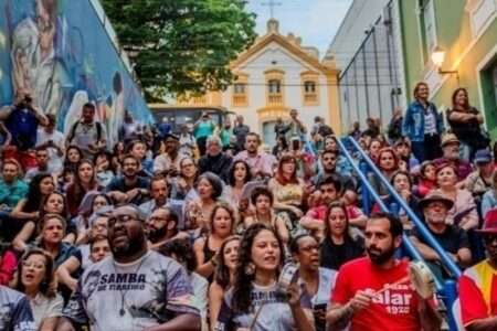 Florianópolis: edição especial do Samba de Terreiro na Escadaria do Rosário