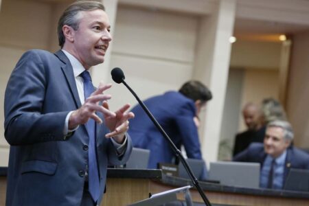 Alesc: deputados destacam aumento das reclamações do Universidade Gratuita