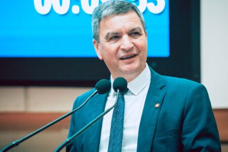 Adilson Girardi assume cadeira de Jerry Comper na Assembleia Legislativa de SC