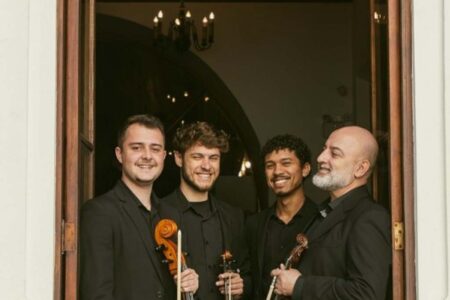 Quarteto Cruz e Sousa realiza apresentação gratuita em homenagem a João da Cruz e Souza