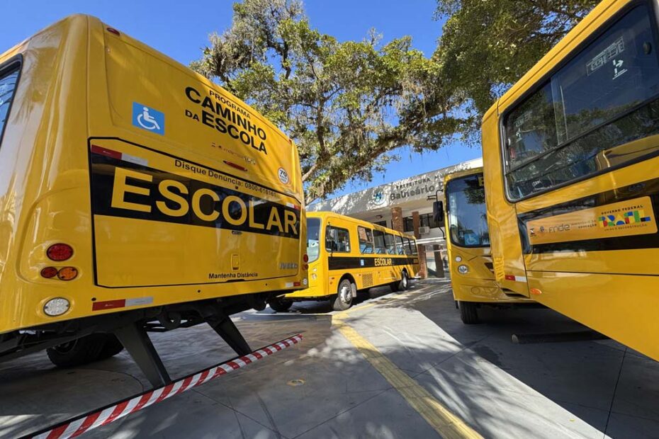 balneario picarras onibus escolares