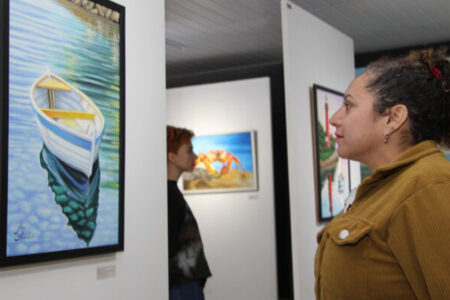 Navegantes: CIC recebe a exposição ‘As Cores do Mar’ com foco na consciência ambiental