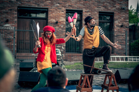Balneário Piçarras: Mostra de Teatro e Circo de Rua leva apresentações em homenagem a ‘Dona Nita’