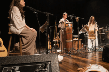 Navegantes recebe show gratuito ‘Rezo’ com cantigas e tradições populares