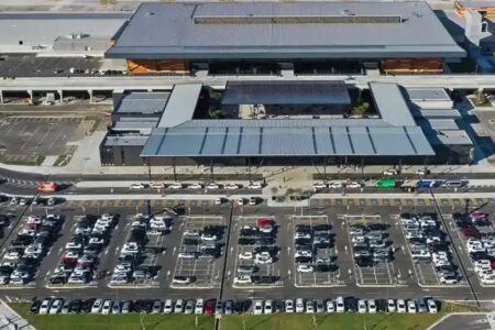 Passageiros relatam atrasos em voos no Aeroporto de Florianópolis