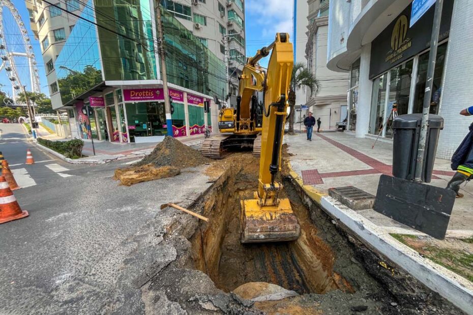 Balneário Camboriú drenagem no bairro Pioneiros