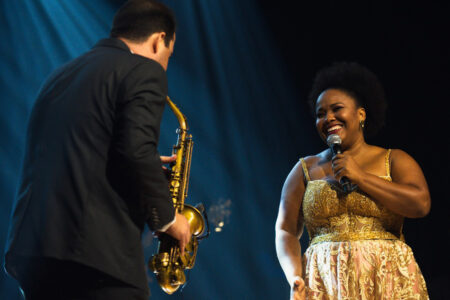 ‘Whitney Instrumental’ homenageia cantora americacana com show no TAC