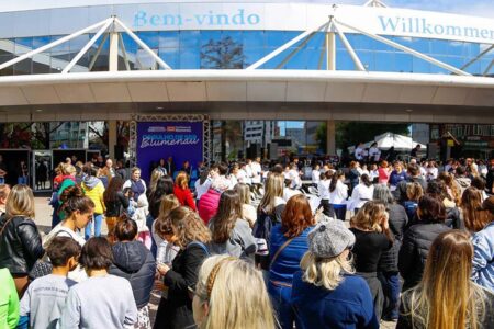 Blumenau realiza Feirão do Emprego no Parque Vila Germânica