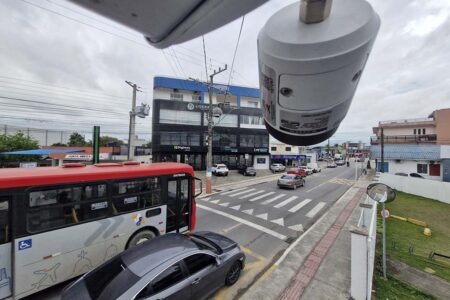Navegantes implanta câmeras para população acompanhar fila do ferry boat “ao vivo”