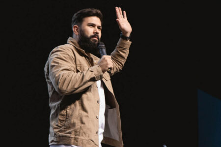 Douglas di Lima apresenta comédia ‘Vida de Crente II’ no TAC nesta sexta (15)