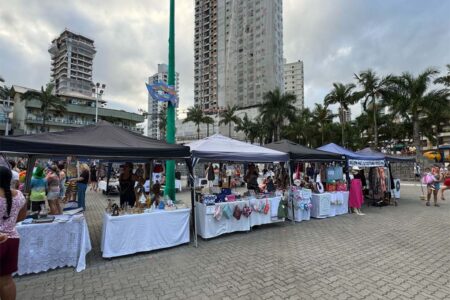 Itapema: cultura e gastronomia movimentam a Praça da Paz neste domingo (31)