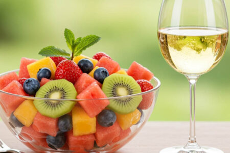 Sommeliere da Wine ensina como harmonizar vinhos com frutas da primavera