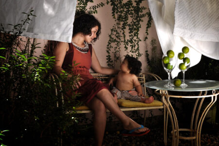 MIS-SC lança videoarte sobre arte e maternidade de Ana Sabiá