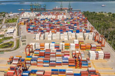 Exportações de Santa Catarina crescem 1,5% em agosto