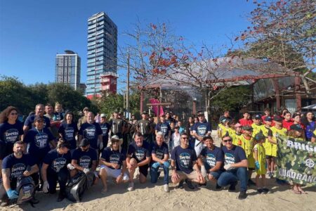 Porto Belo recolhe quase 500 kg de lixo no Dia Municipal de Limpeza de Praias e Rios