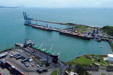 Porto de Imbituba supera 4,7 milhões de toneladas no acumulado de 2025 e consolida liderança logística em SC