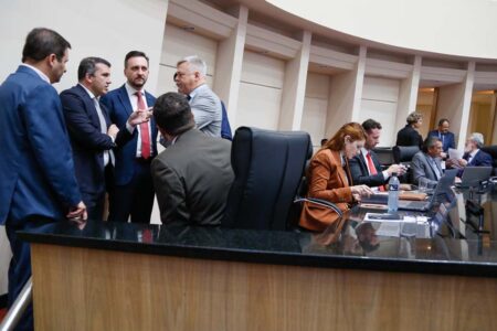 Alesc: deputados debatem cortes de verbas para rodovias federais e lentidão de obras