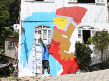 Comunidade do Mocotó recebe Galeria de Arte a céu aberto com 60 murais e oficinas