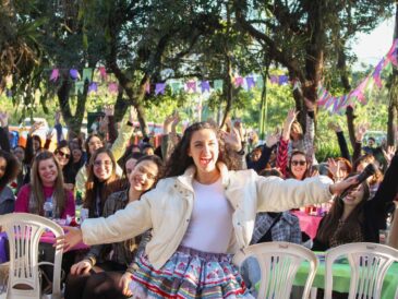 Florianópolis: festa Bewitched reúne 400 mulheres em evento exclusivo de Halloween