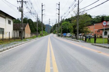 Prefeitura de Blumenau conclui pavimentação em três ruas do bairro Itoupava Central