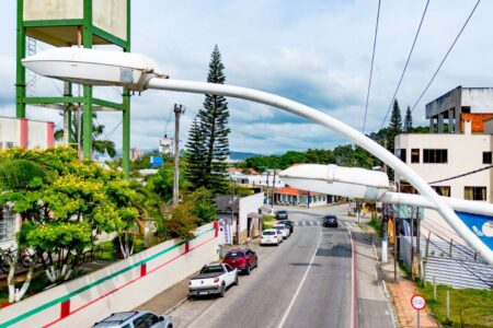 TCE-SC encontra indícios de sobrepreço e superfaturamento em contratos de rede elétrica da Prefeitura de Penha