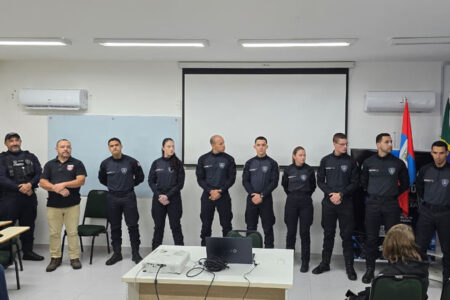 Após formação na Acadepol, Porto Belo recebe novos guardas municipais