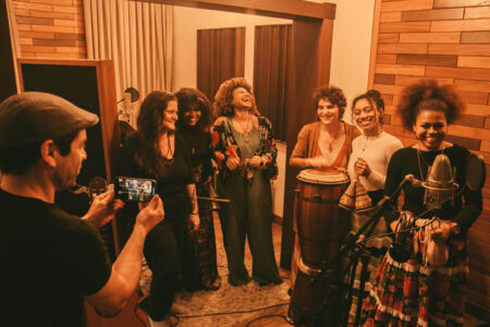 Coletivo de Mulheres Ayomidê lança primeiro álbum autoral com show em Balneário Piçarras