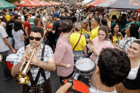 Convescote e Stammtisch agitam o centro de Joinville com cultura, gastronomia e música neste fim de semana