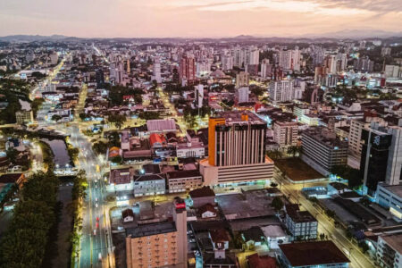 Mercado imobiliário de Joinville cresce com força e supera média catarinense