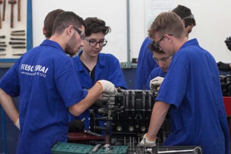 Santa Catarina é o segundo estado que mais contrata jovens aprendizes, aponta Caged