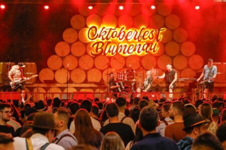 Bandas alemãs Högl Fun Band e Troglauer falam sobre estreia na 40ª Oktoberfest Blumenau