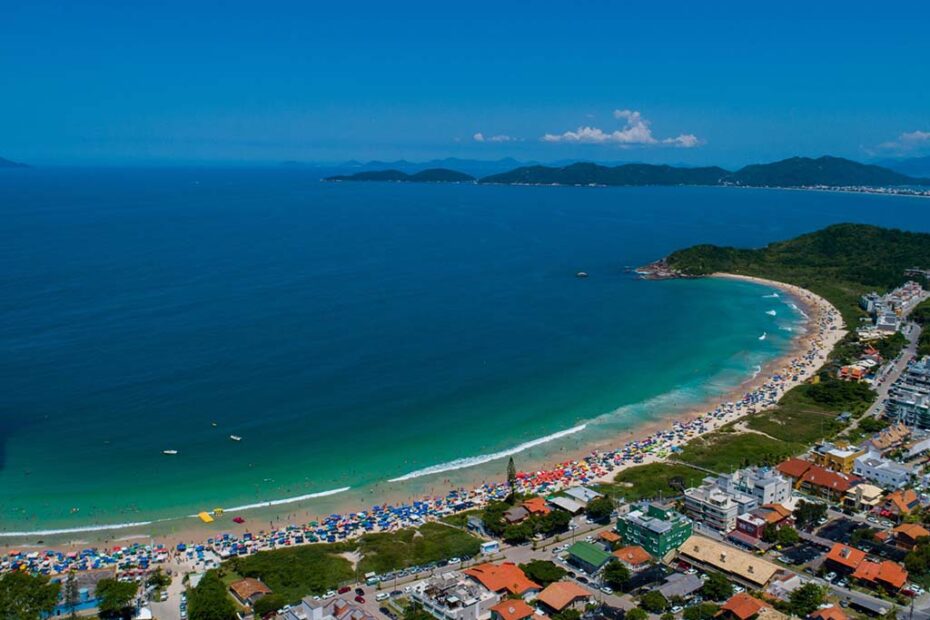 praia de quatro ilhas bombinhas