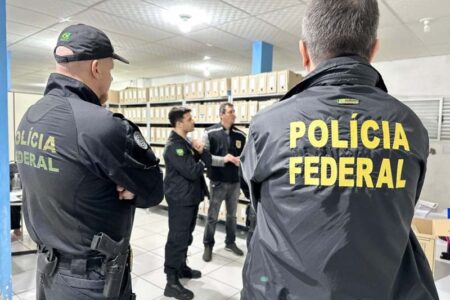 Operação é deflagrada contra crimes em APA da Baleia Franca em Santa Catarina
