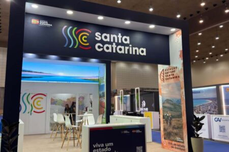 Santa Catarina apresenta opções de turismo nas 4 estações durante a Brazil Travel Market 2025