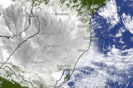 Inmet emite alerta vermelho de tempestade para Santa Catarina, Paraná e Rio Grande do Sul