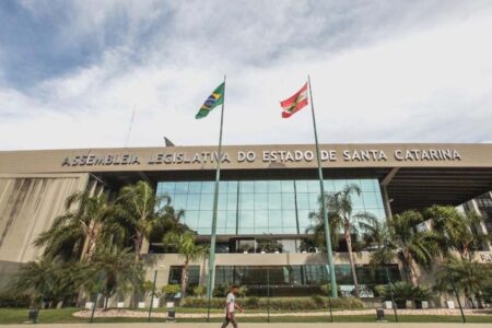 Alesc debate autismo, direitos humanos e constituição estadual nesta semana