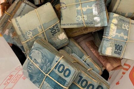 Polícia cumpre 28 mandados e derruba esquema de pirâmide em nove cidades catarinenses