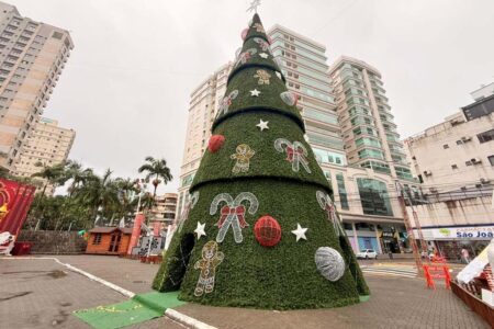Feliz Natal 2025 de Itapema está aberto oficialmente; confira a programação