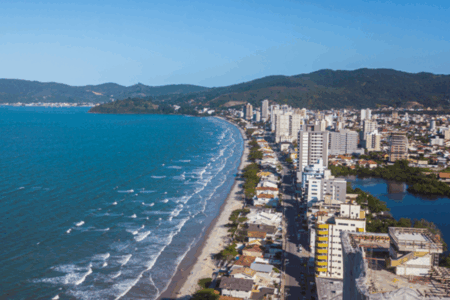 Empresa de Porto Belo expande serviços de internet para acompanhar aumento de população