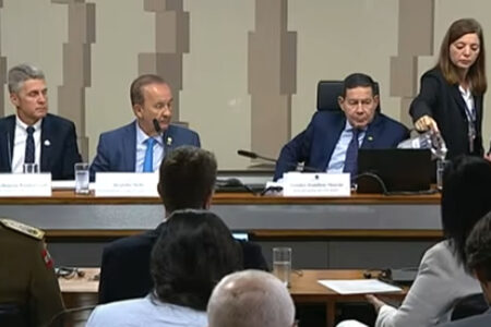 Vídeo: CPI do Crime Organizado ouve governador de SC e secretário de Segurança Pública