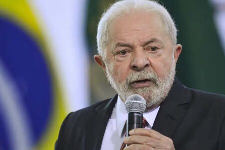 Lula é aprovado por 48% e desaprovado por 49%, diz pesquisa Genial/Quaest