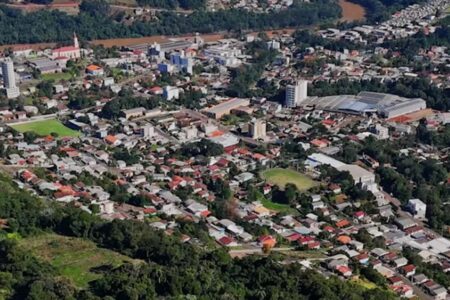 Prefeitura de Luzerna (SC) divulga edital de concurso público com salários até R$ 13 mil