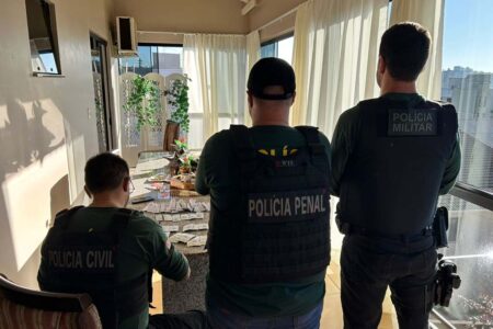 Gaeco cumpre mandado contra servidora pública de SC envolvida em pelo menos 4 crimes