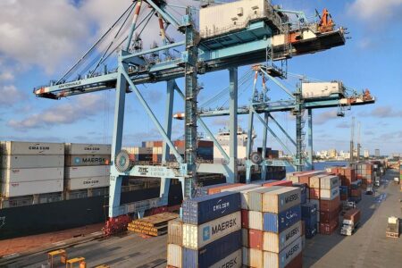 Um dos principais pontos de entrada de cargas do País, Itajaí fecha 2025 como líder das importações