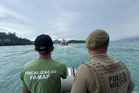 Porto Belo: operação no Caixa D’Aço resulta na apreensão de embarcação por superlotação