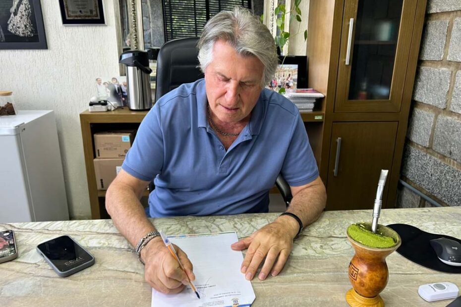 leonel pavan camboriu cabeca baixa
