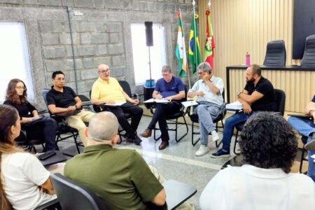 Problemas no Hospital Cirúrgico Camboriú são debatidos em reunião