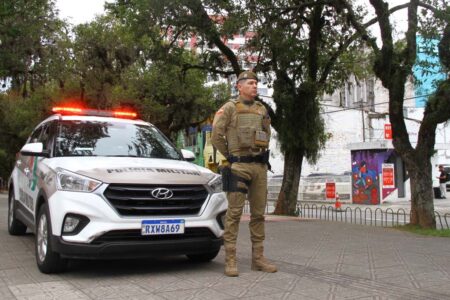 Polícia aplica mais de 4,7 mil multas por uso de drogas em locais públicos em SC