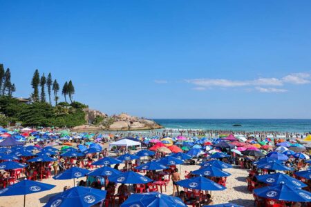 Semana em SC começa com tempo firme e termina com calor intenso e temporais