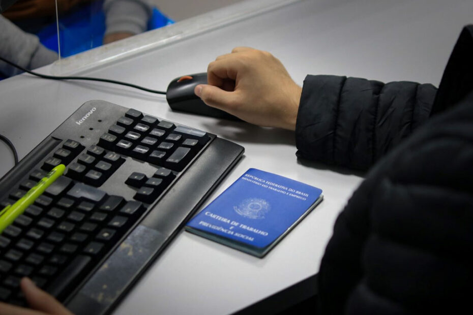 trabalho emprego carteira assinada
